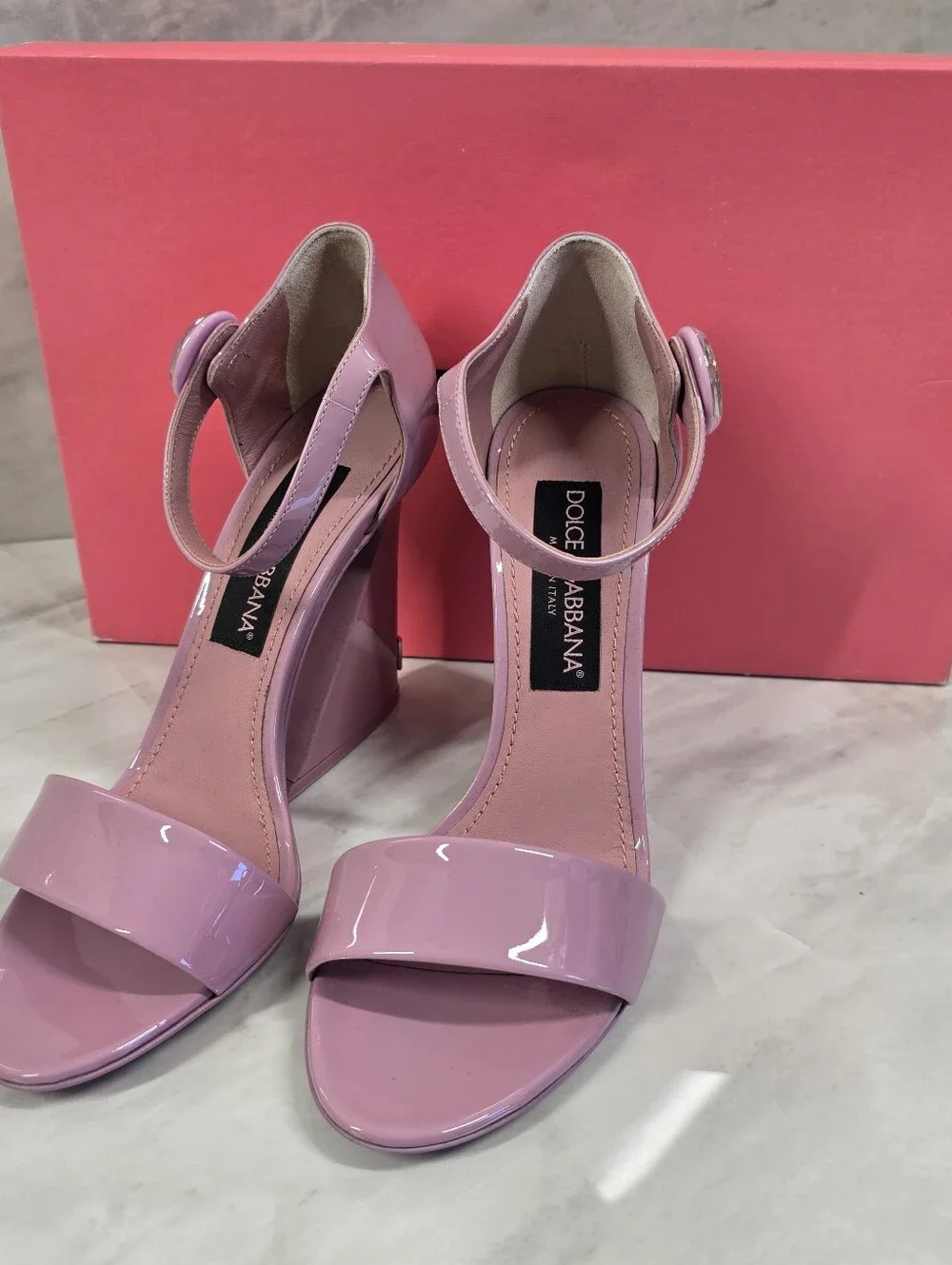 Dolce & Gabbana Patent Wedge Sandals with Logo Button - Picture 3 of 12